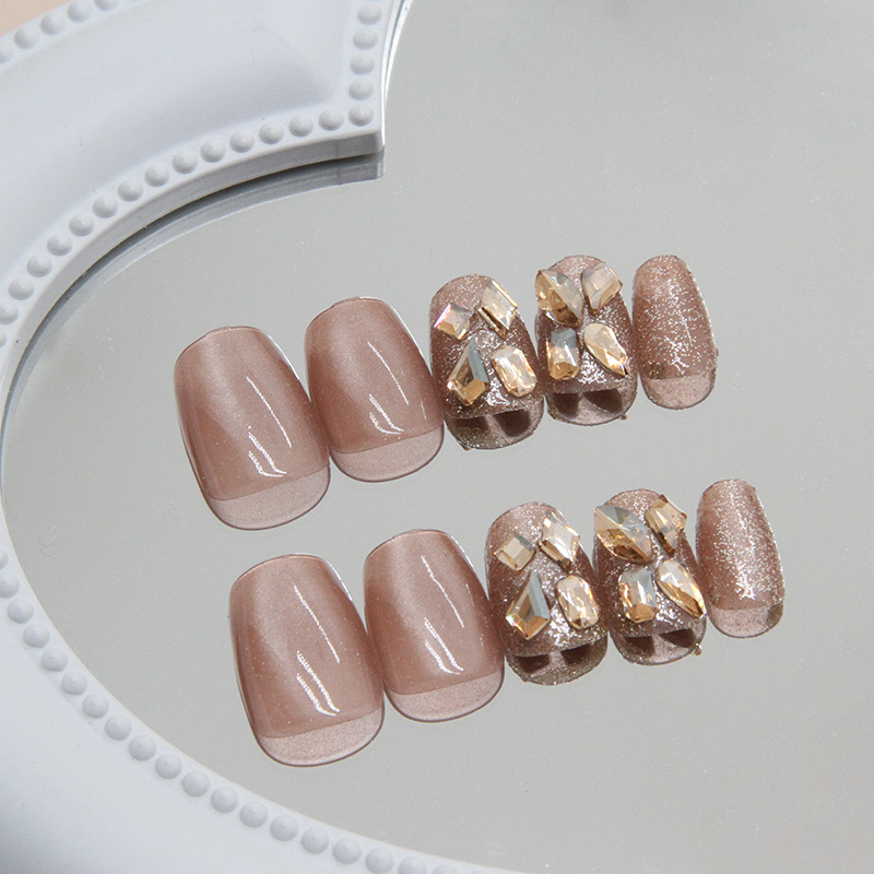 24 Stück Katzenauge Handgemach – Nail Art Inspo Bewertung und Preis